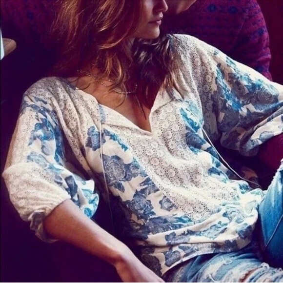 Free People Tops - Free People Moon River Floral Peasant Top Size Medium Blue Ivory Boho Oversized